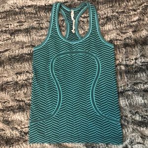 Sz 6 EUC Lululemon Swiftly Racerback